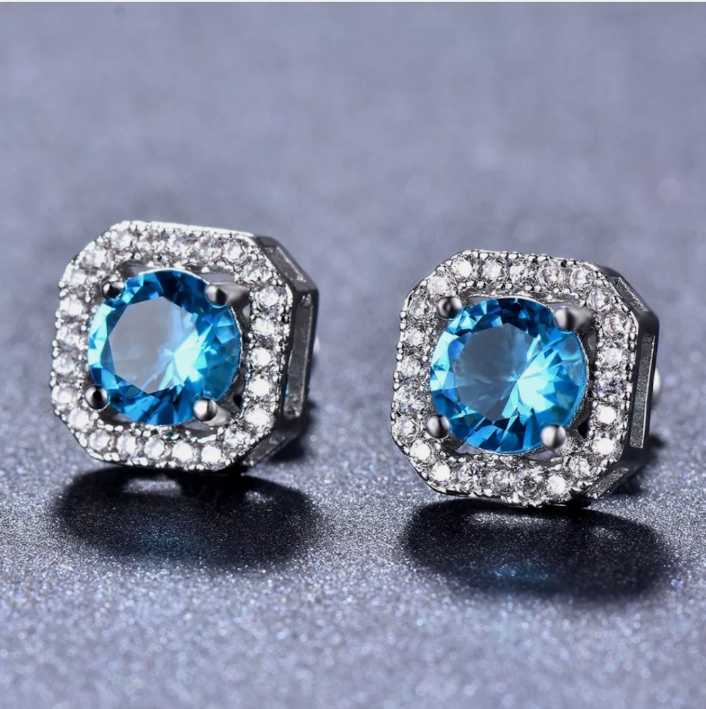 Stunning Aquamarine & Diamond Earrings